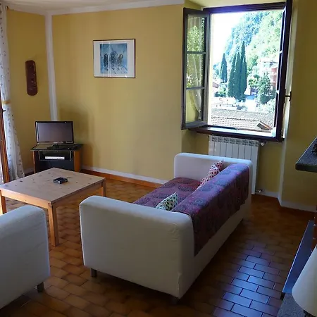 Casa Monastero מנאג'יו